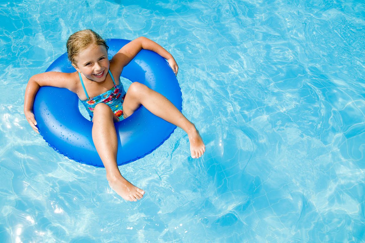 Schwimmen im Sommerurlaub in Filzmoos, Salzburger Sportwelt